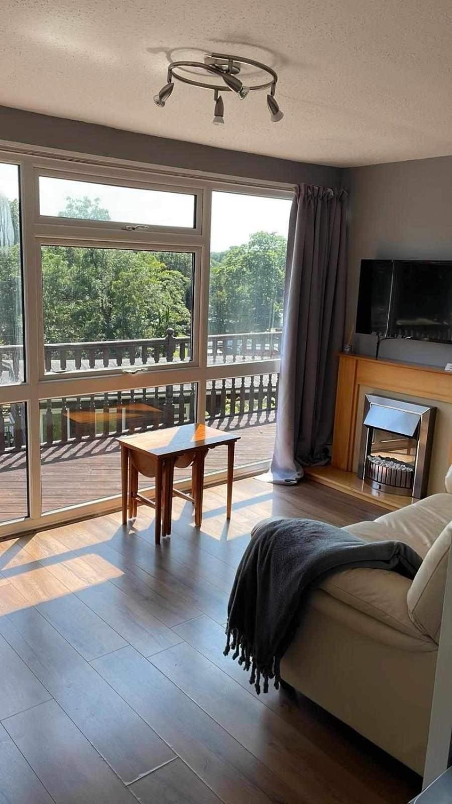 180 River View Cabin Caeathro Екстер'єр фото